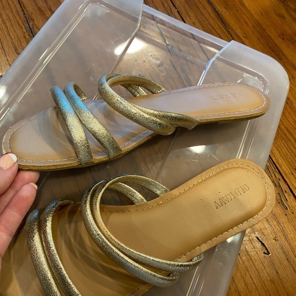 Old Navy Size 9 Gold Slip-on Sandals - Picture 3 of 4